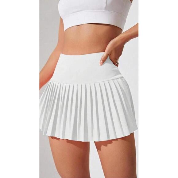 White Pleated Women's Skirt - Picture 1 of 5